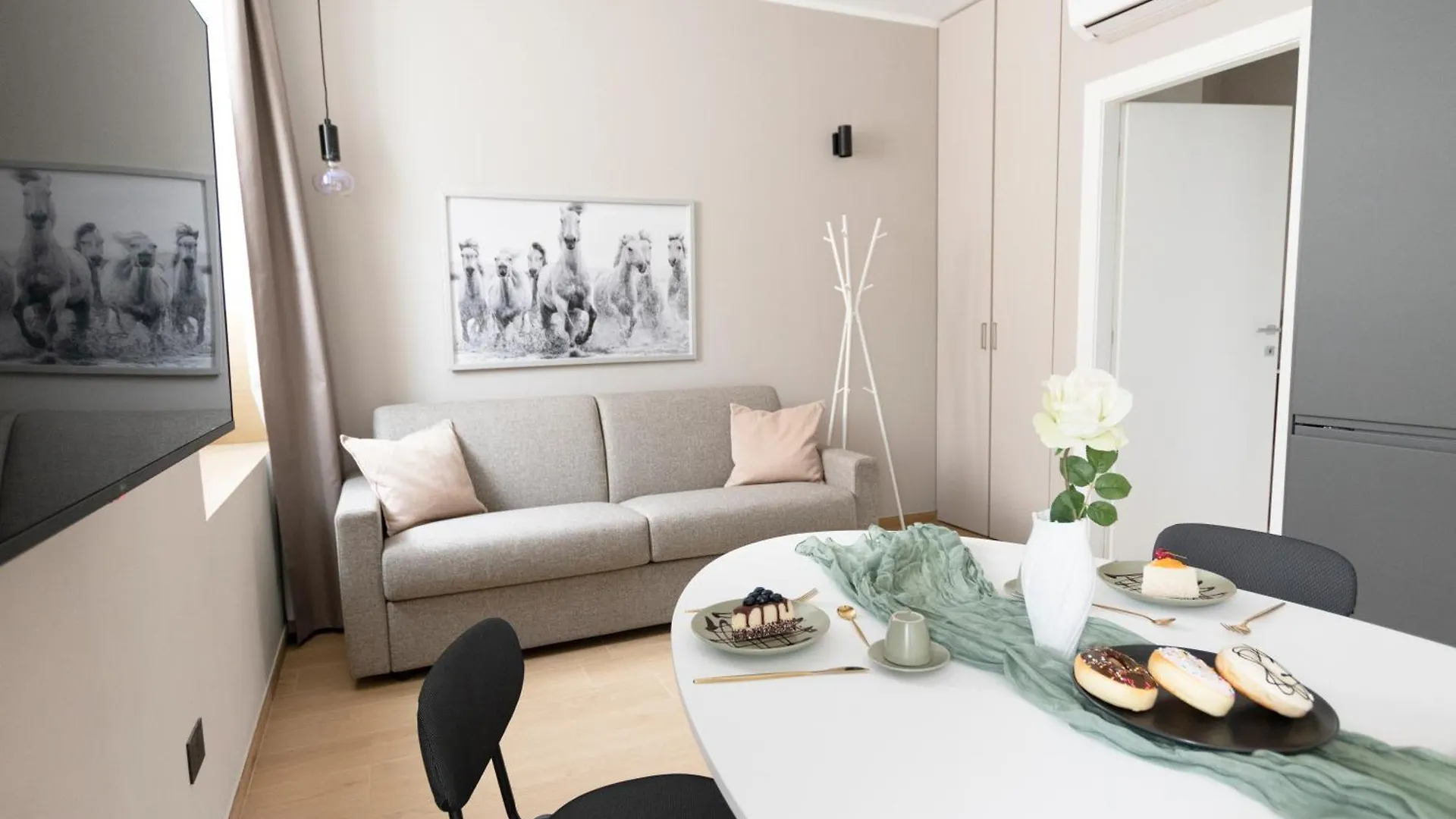 Appartamento Ihost Luxury -Free Parking- Plana 8 Milano